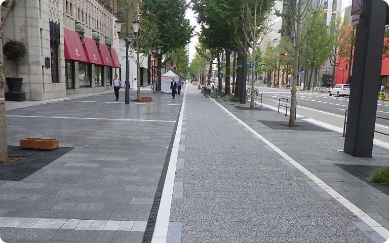 国道25号(御堂筋) 